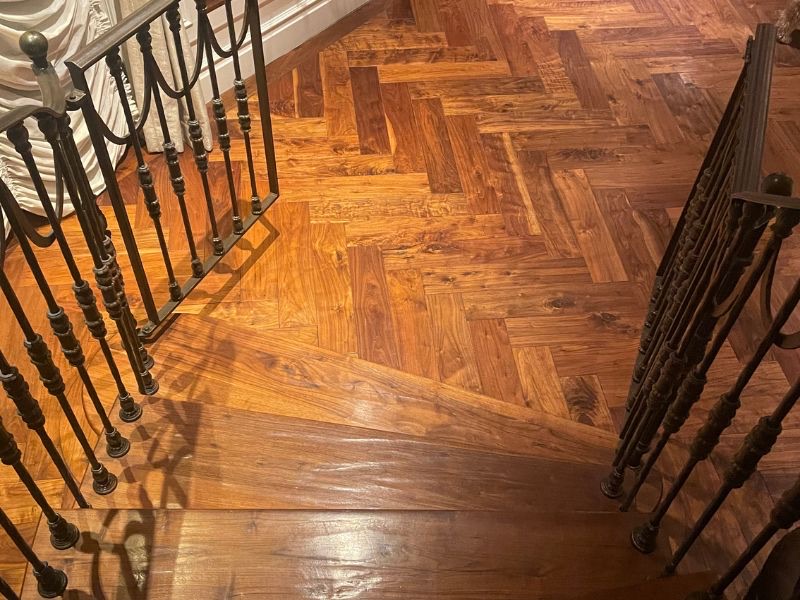 Herringbone Walnut Classic Pattern